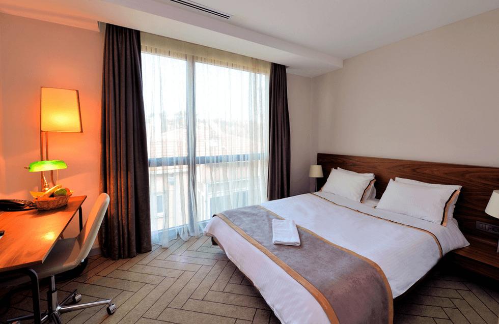Upsuites Hotel