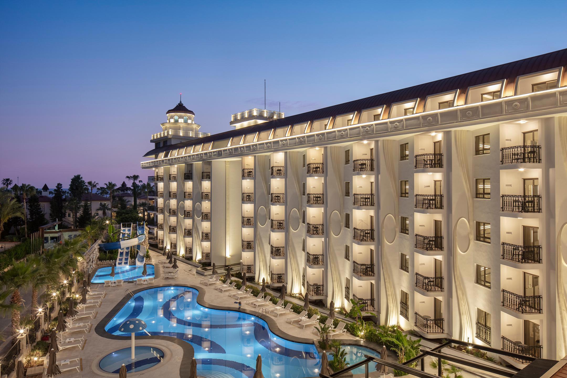 Blue Marlin Deluxe Spa & Resort