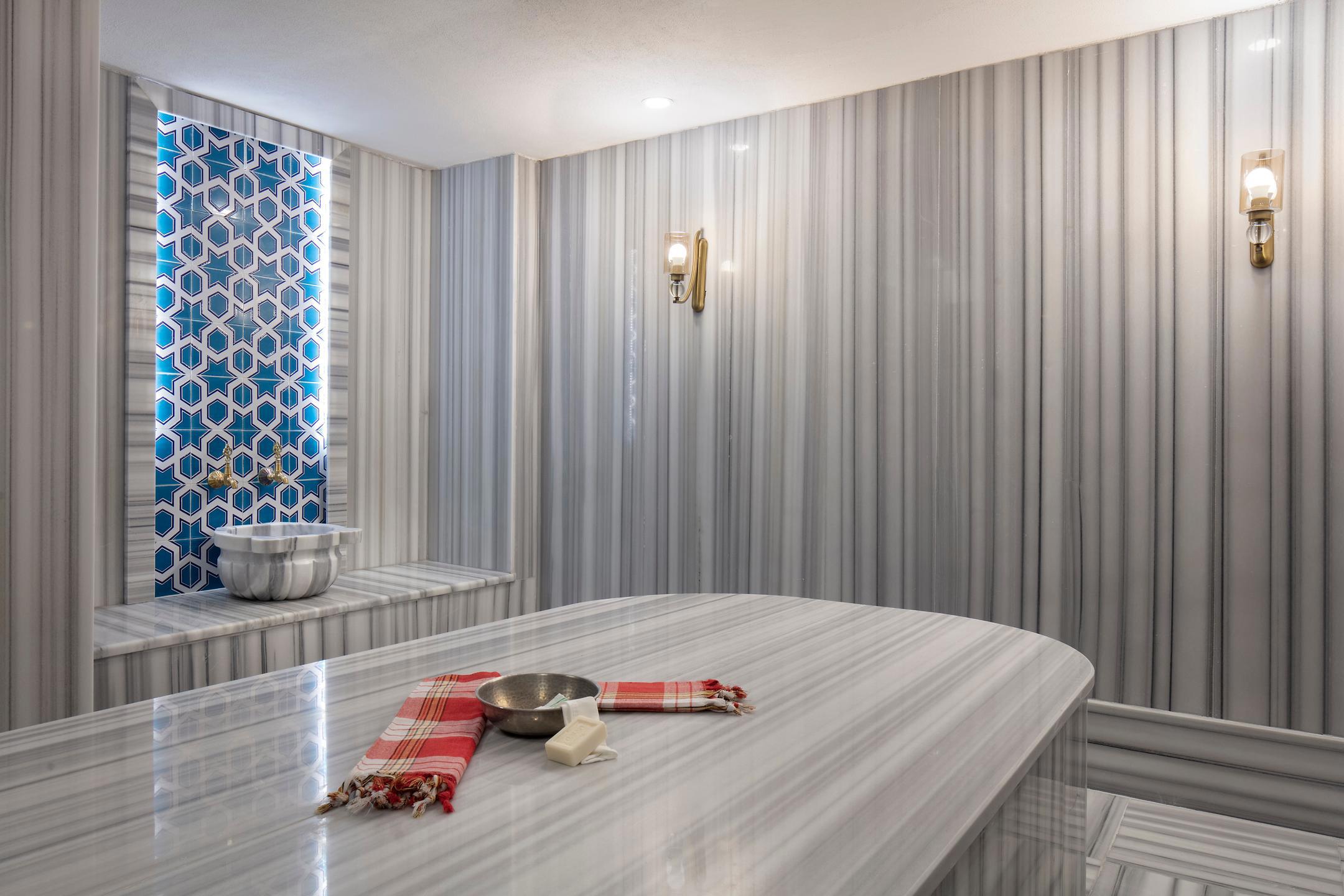 Blue Marlin Deluxe Spa & Resort