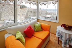Golden Street Sea View Apartments