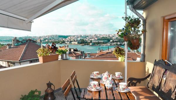 Rooftop Balat Rooms & Apartments