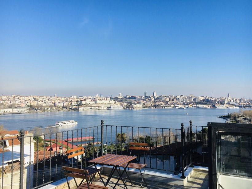 Rooftop Balat Rooms & Apartments