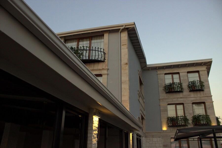 Ra Otel Beach Club