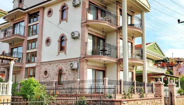 Stone Hill Hotel