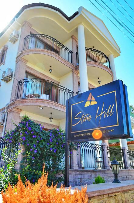Stone Hill Hotel