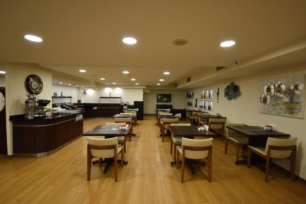 Asal Hotel