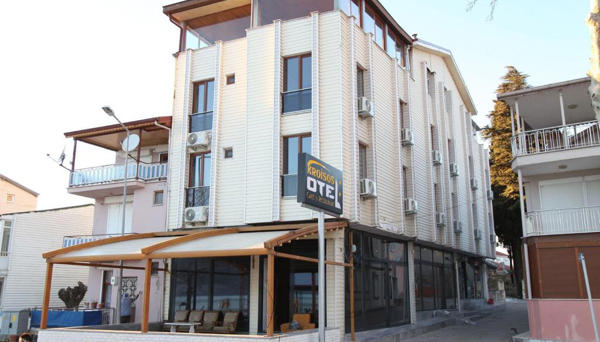 Kroisos Lake Hotel