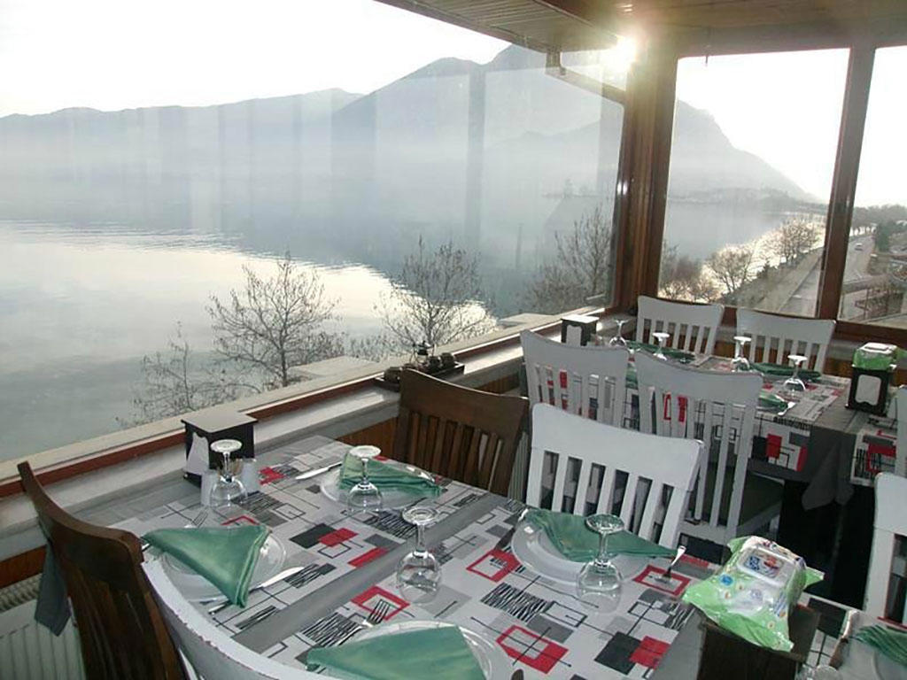 Kroisos Lake Hotel