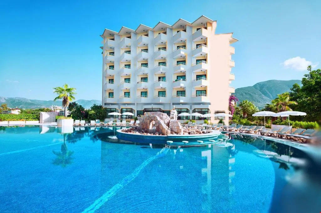 World Star Beach Resort & Spa