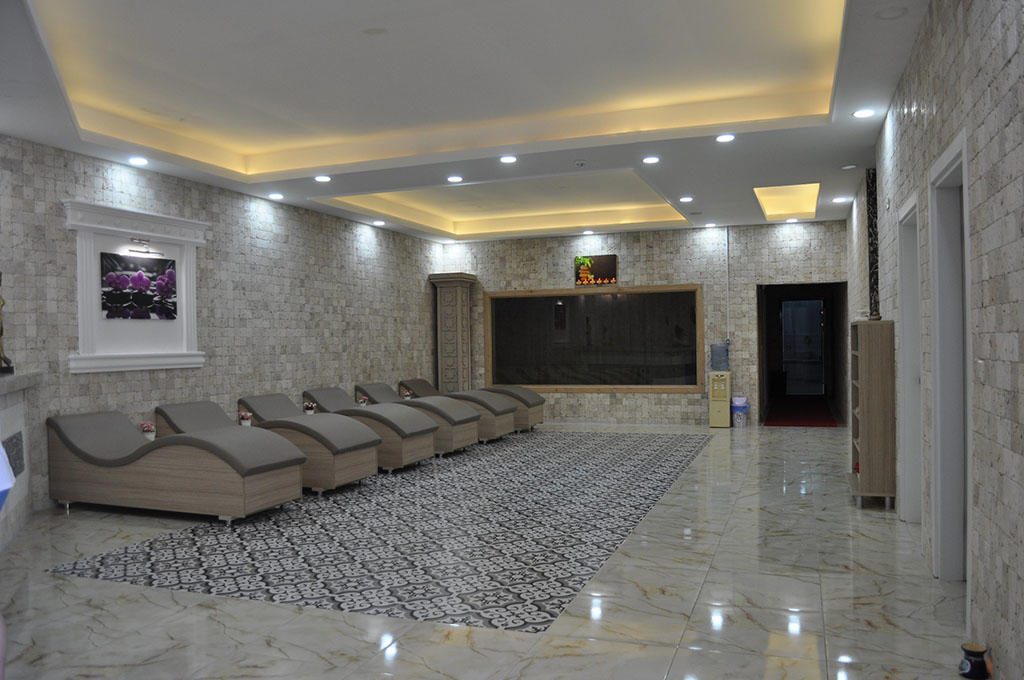 Green Life Hotel