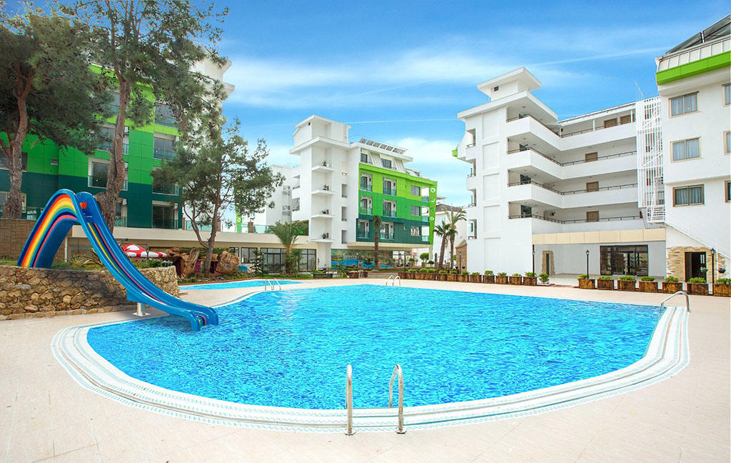 Green Life Hotel