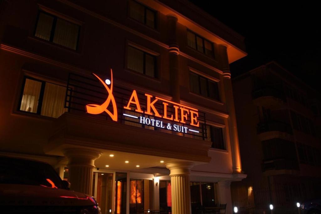 Aklife Hotel & Suit
