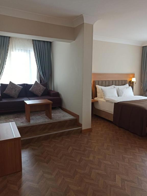 Aklife Hotel & Suit