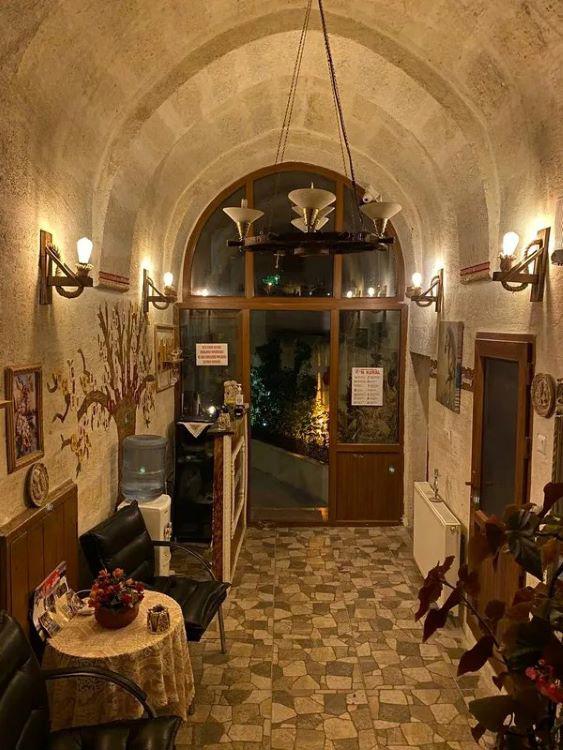 Vaveyla Cave Hotel
