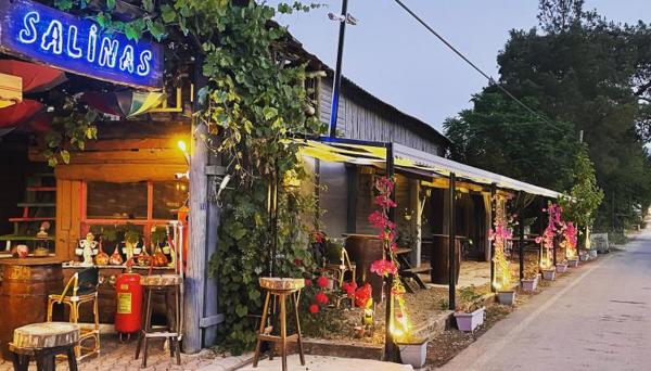 Olimpos Salinas Wooden Houses