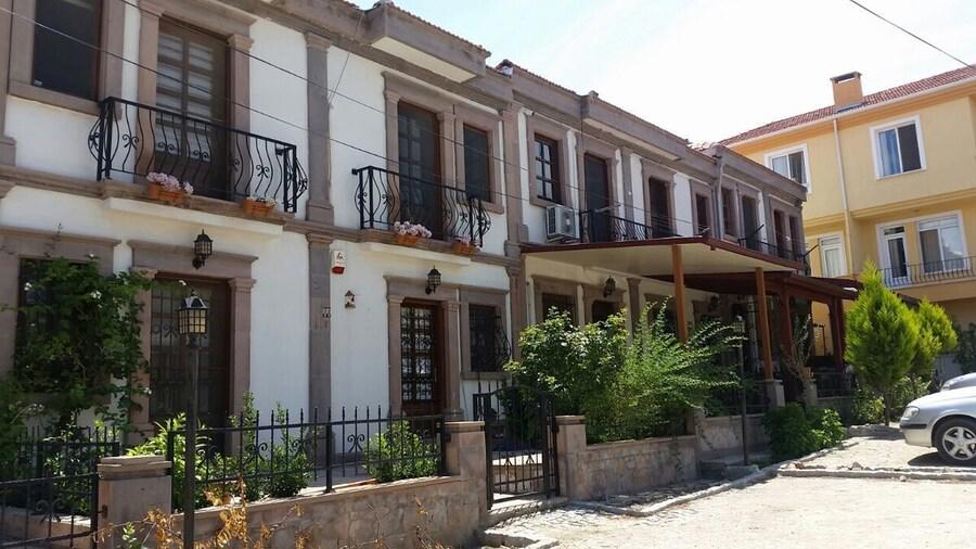 Ayvalık Konaklari