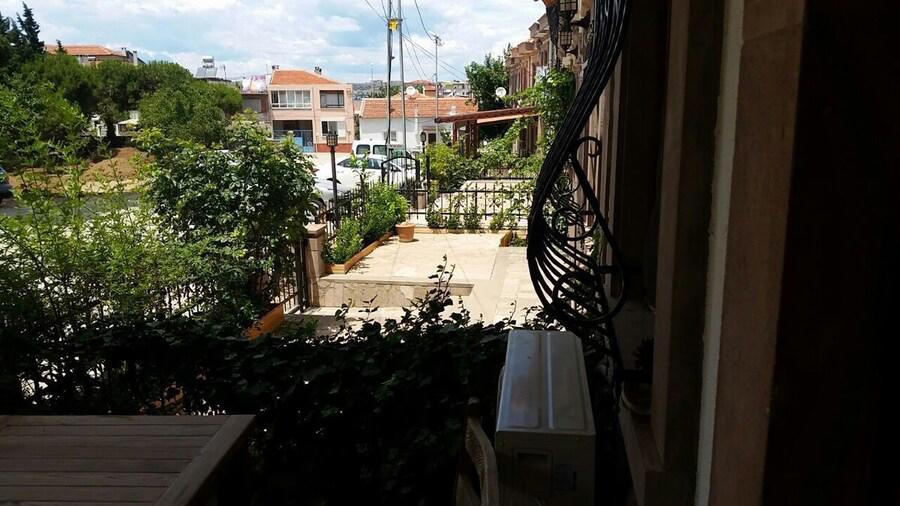 Ayvalık Konaklari