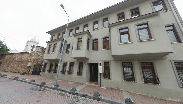 Ramparts Hotel