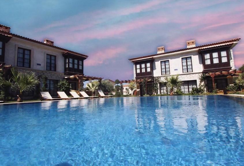 Reyhan Hanım Konakları