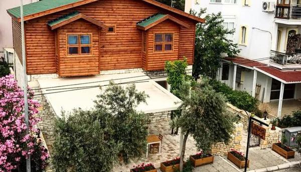 Lithos Hotel