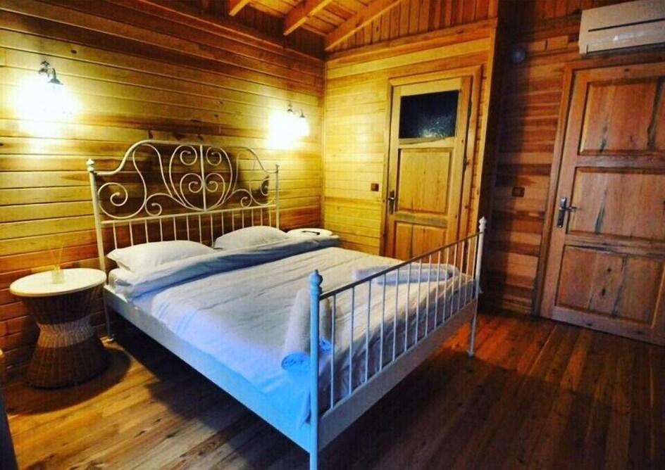 Lithos Hotel