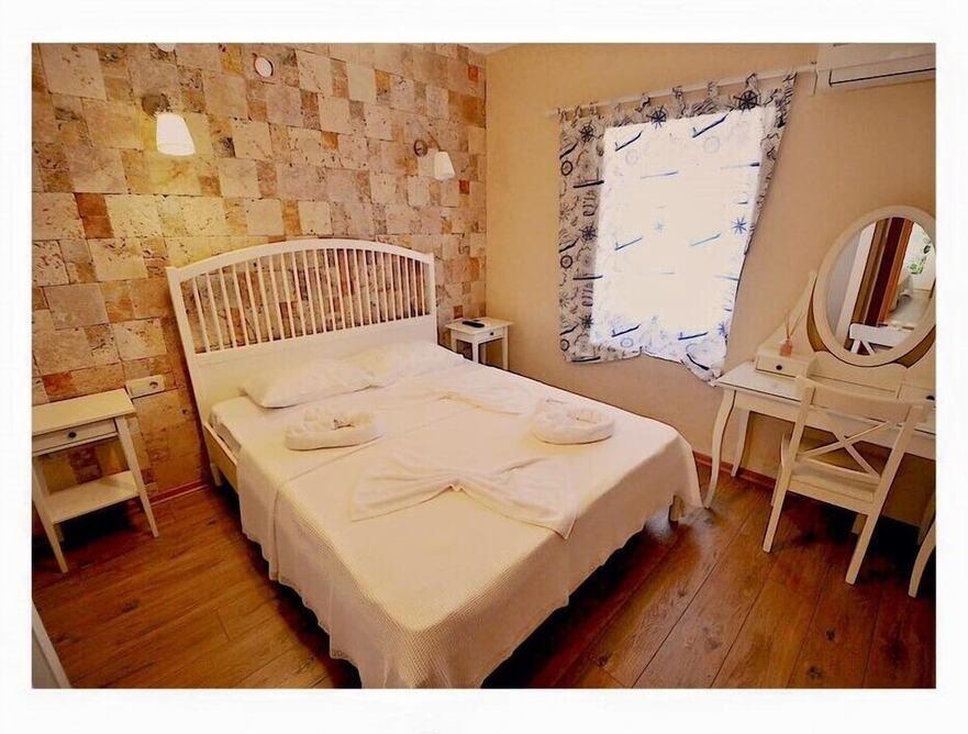 Lithos Hotel