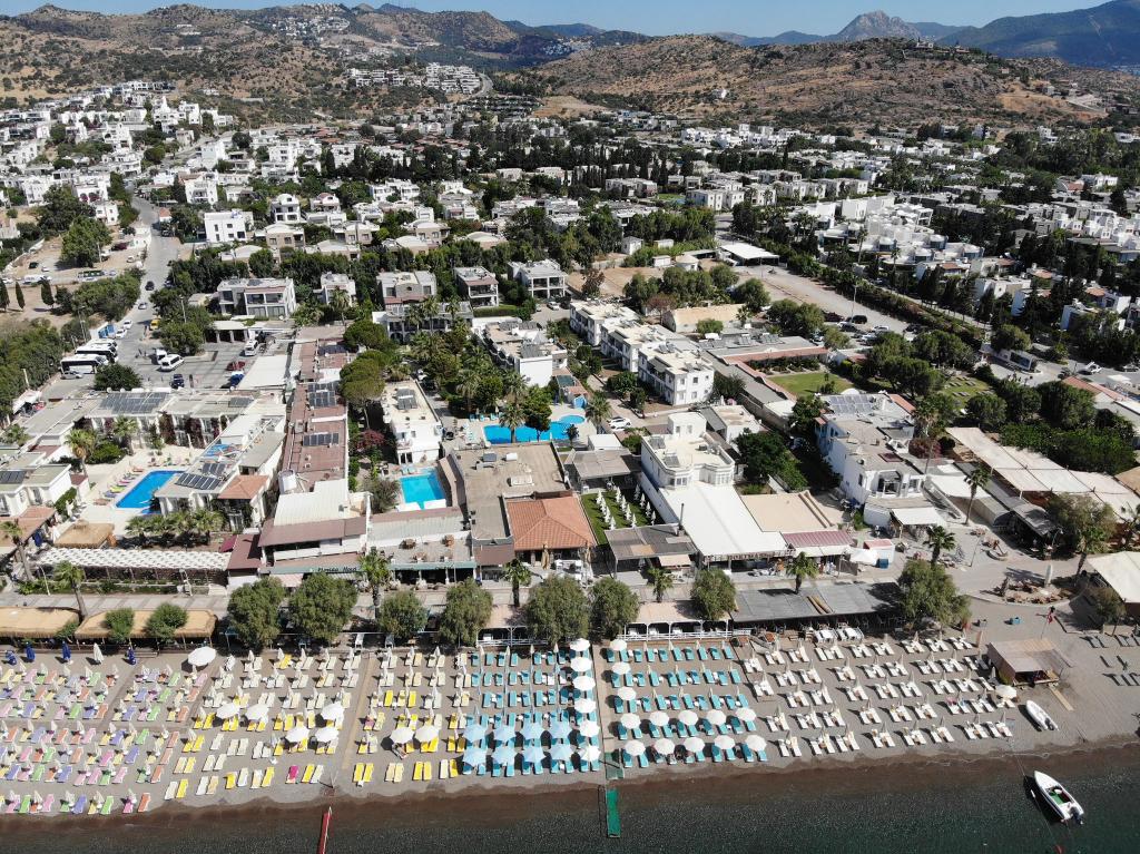 Sarsılmaz Otel Ortakent