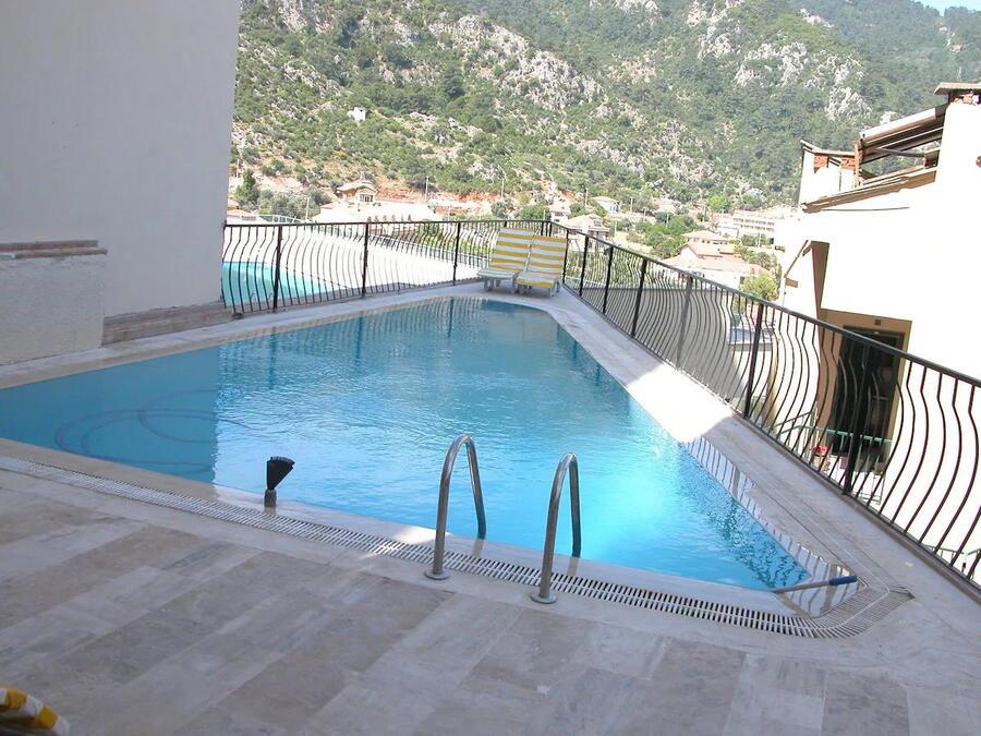 Es Apartments