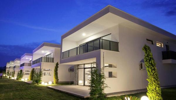 Ada Villas Beverly Hills