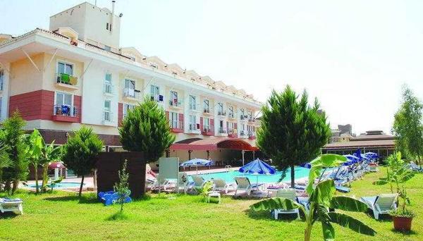 Aura Resort