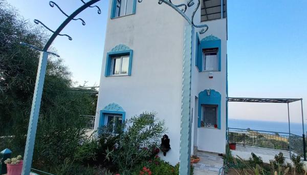 Laila Otel Karaburun