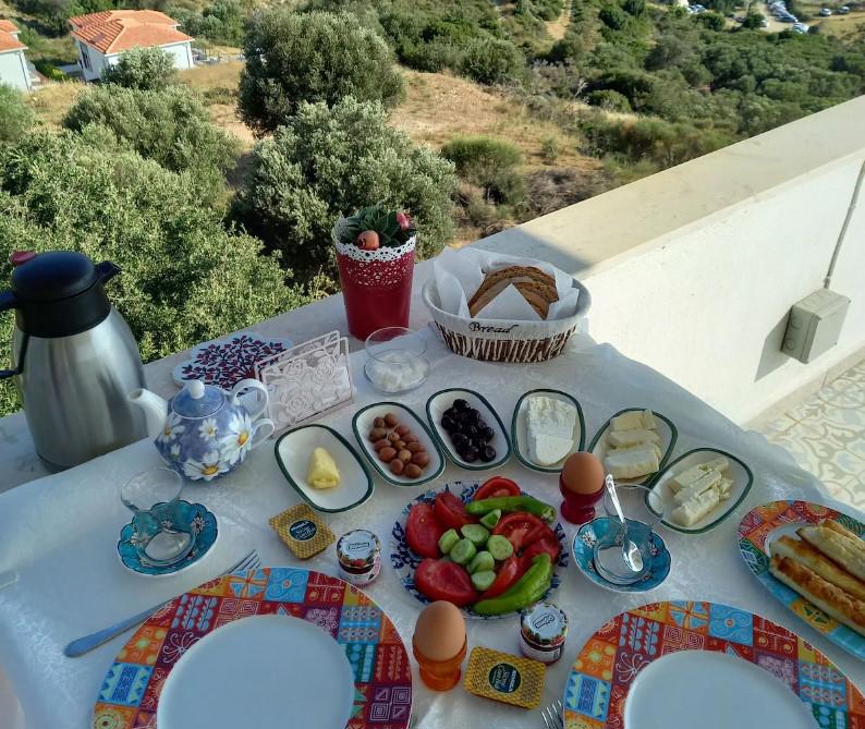 Laila Otel Karaburun