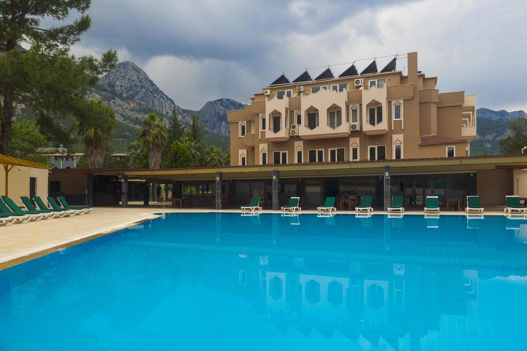 Alexius Beach Hotel