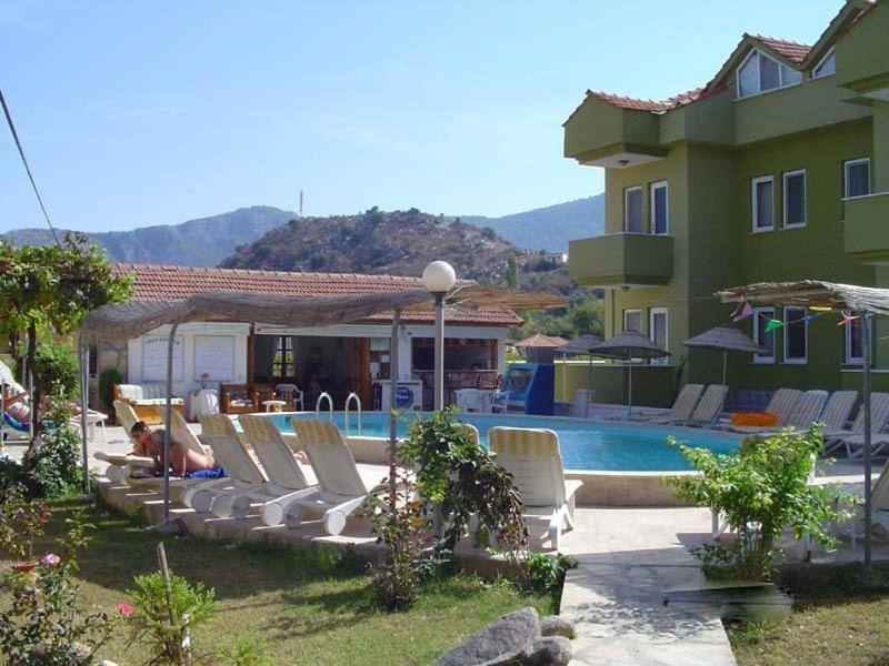 Ali Özalp Villas & Apartments