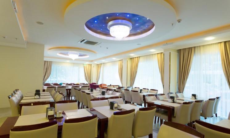 Izan Hotel