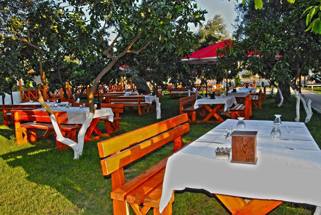Idavilla Bungalow Hotel