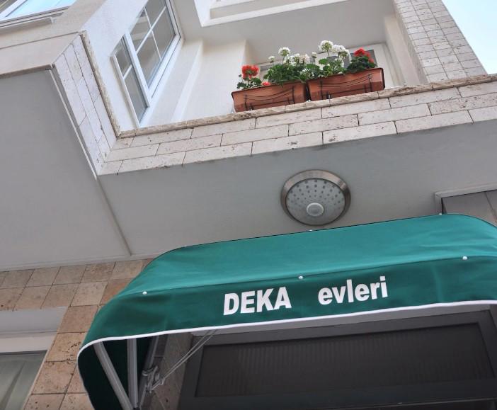 Deka Evleri