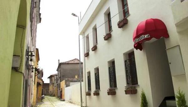 Red Basilica Hotel
