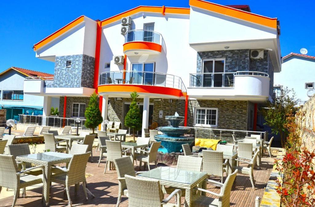 Rose Garden Boutique Hotel