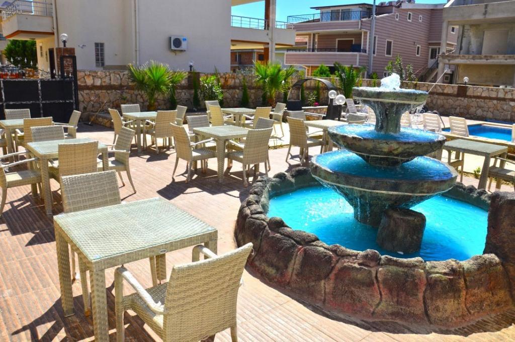 Rose Garden Boutique Hotel
