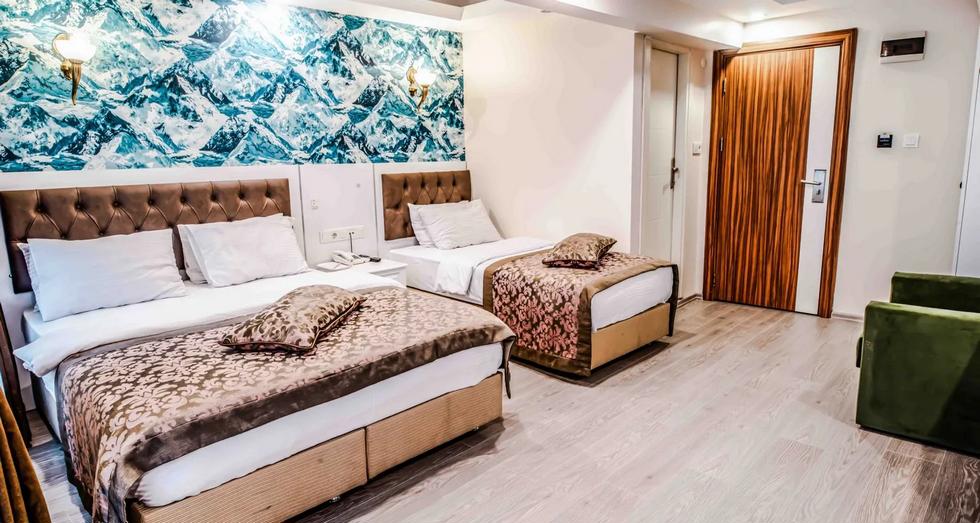 Lazz City Hotel