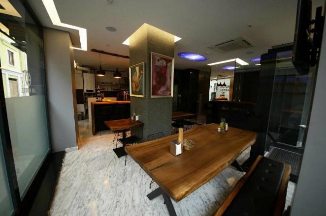 Eysan Otel