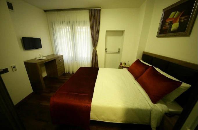 Eysan Otel