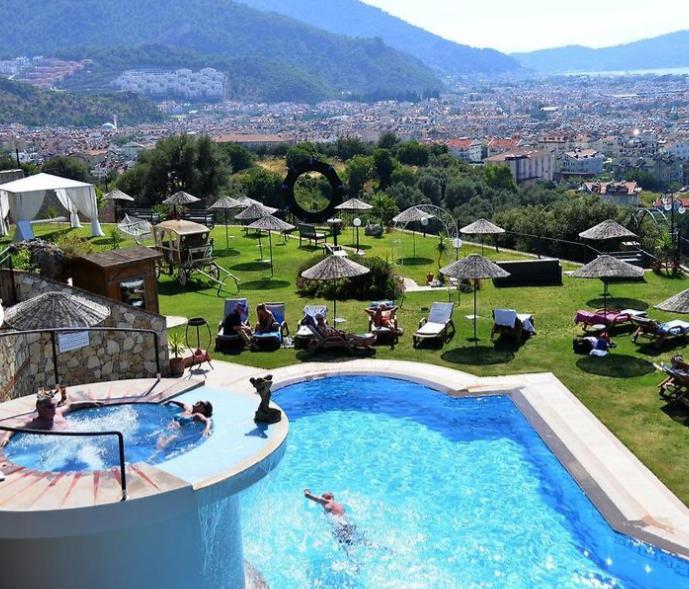 Sundial Hotel & Restaurant