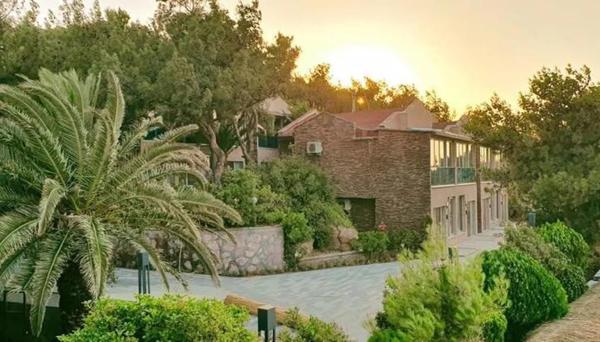 Ivy Sailing Resort