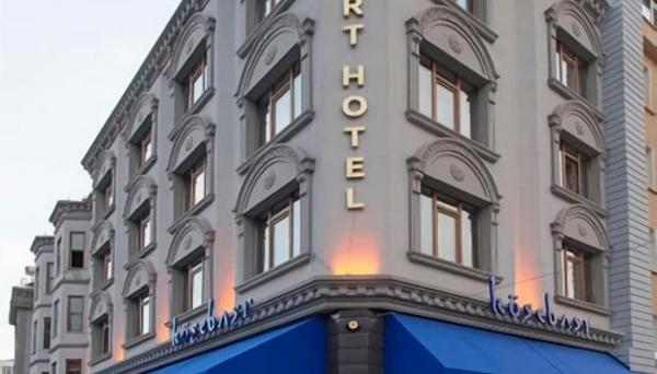 Port Hotel