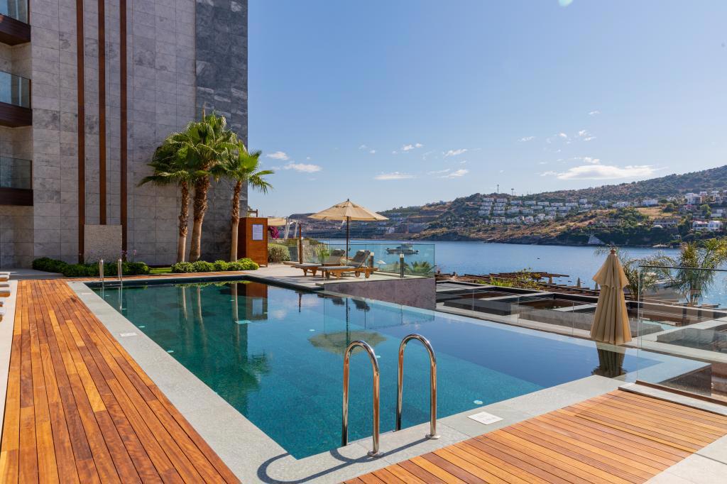 Mare Deluxe Residences & Villas