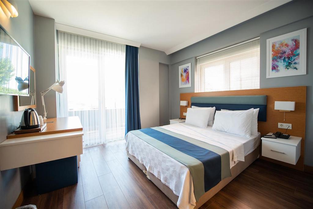 Big Point Hotel