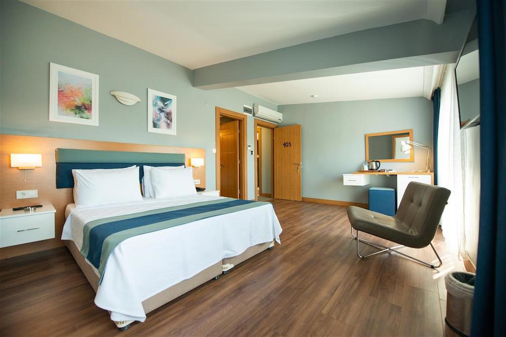 Big Point Hotel