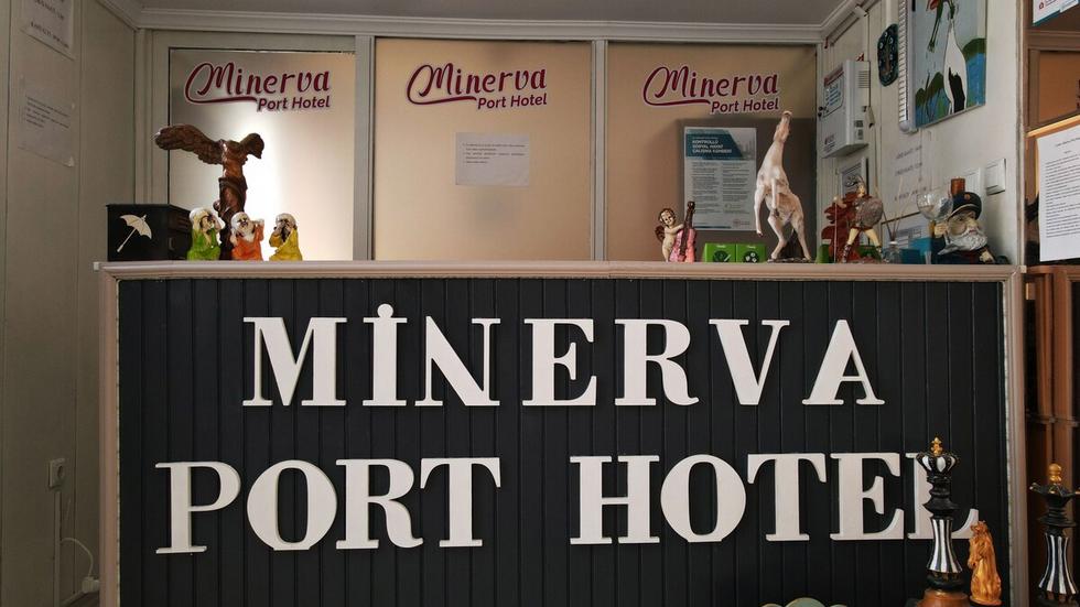 Minerva Port Hotel